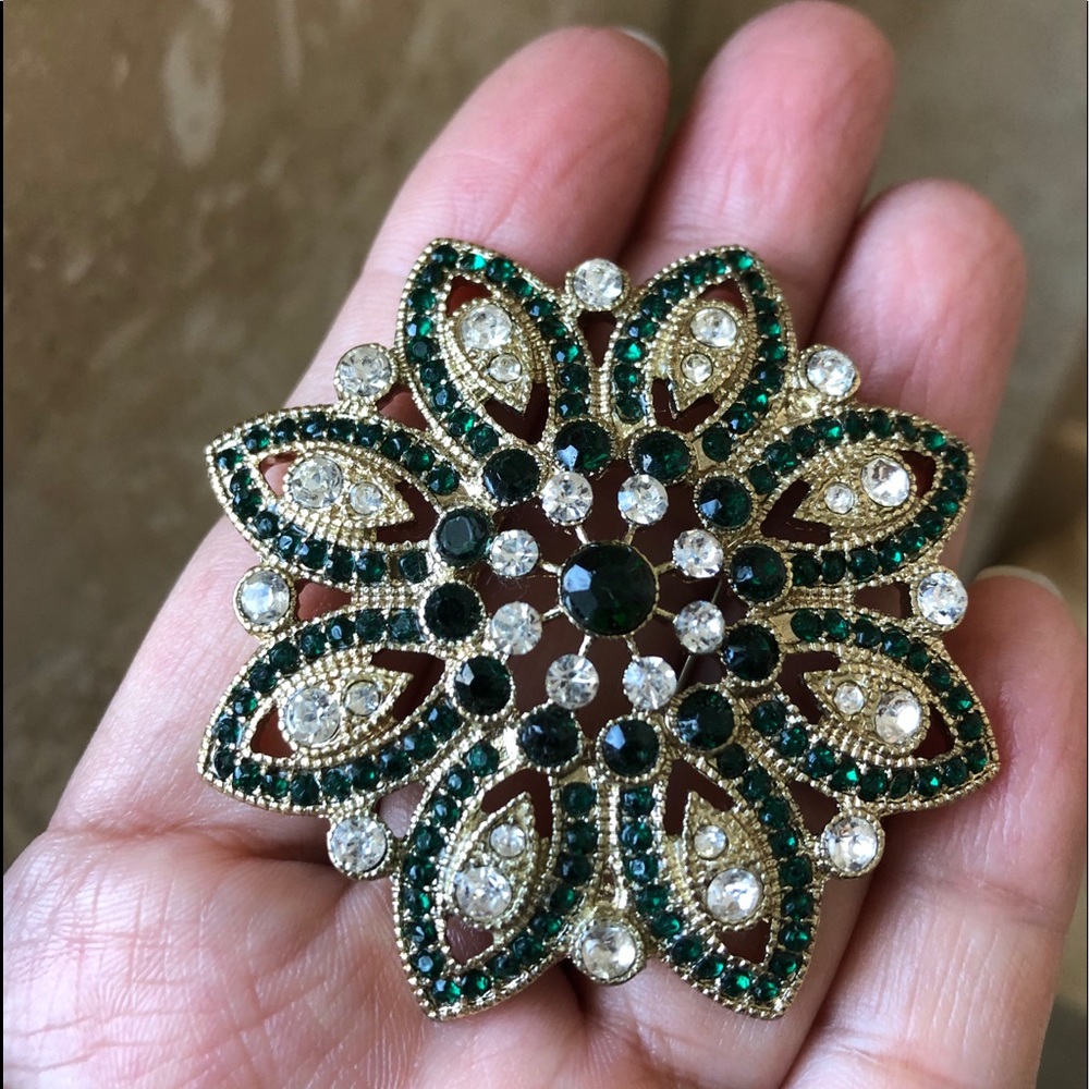 VTG Rare MONET Flower Crystals Brooch Gold tone 2”